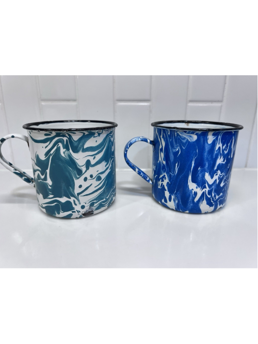 Vintage Enamelware Mug Set Of 2 Blue White Swirl & Green White Swirl